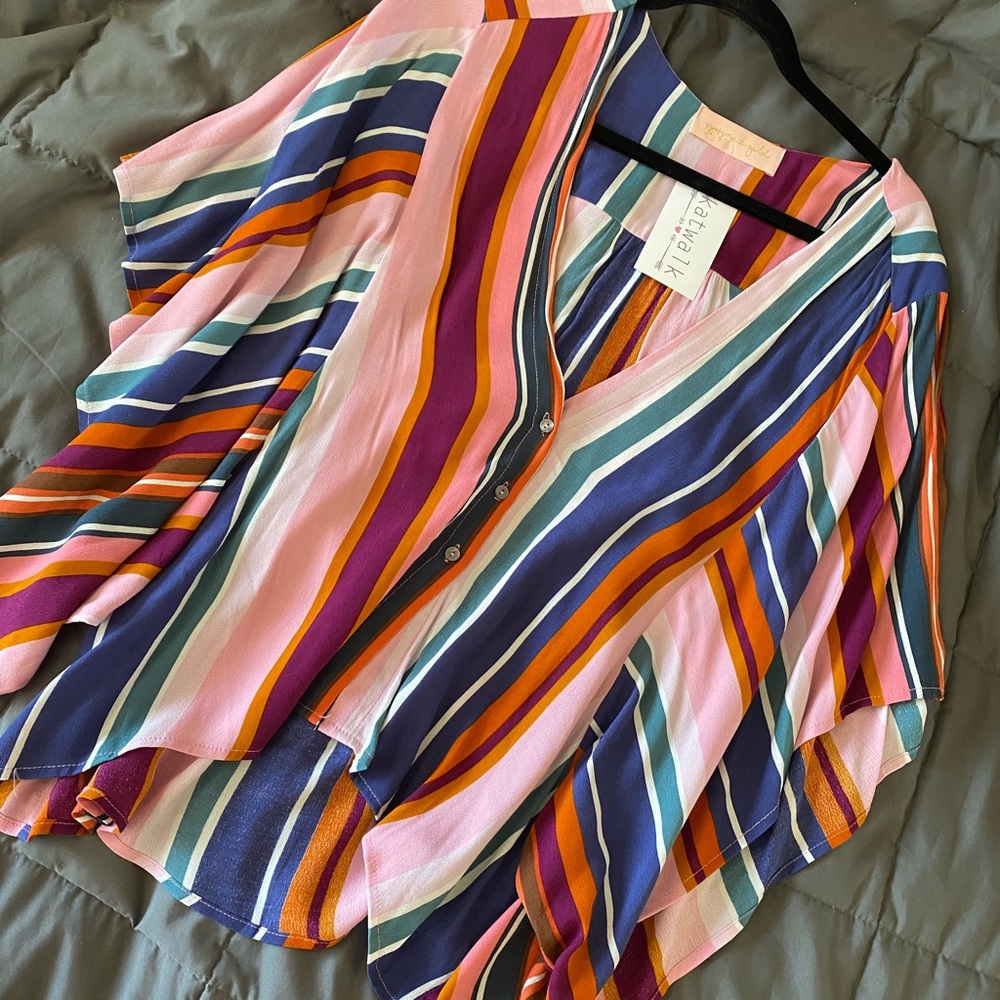 multi color stripe V neck crop blouse.